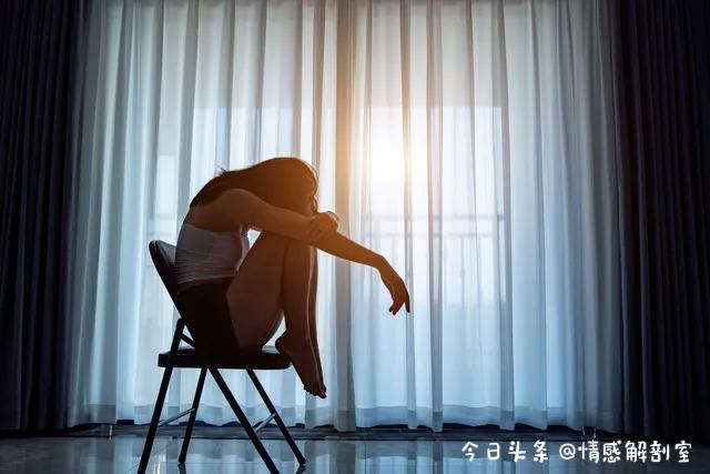 被孤立又怎么样,有什么比你的学业前途更重要呢?