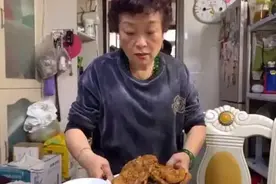 医生提醒：乳腺增生，先把这3种东西停一停，能管住嘴就算你赢了图片