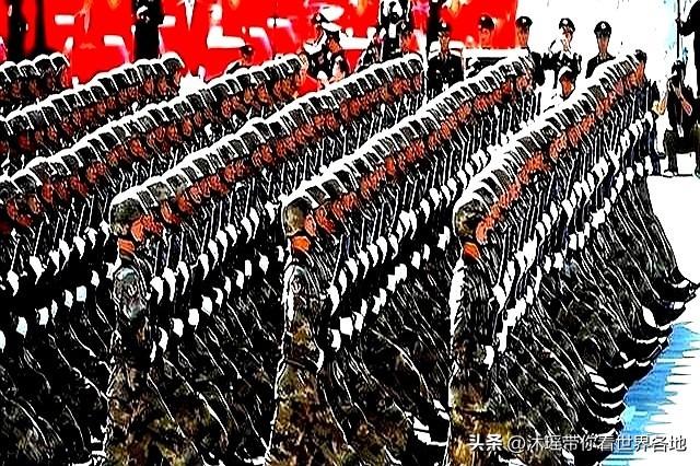 挂断中方电话后！特朗普变了，北京阅兵典礼，该不该给他留位置？