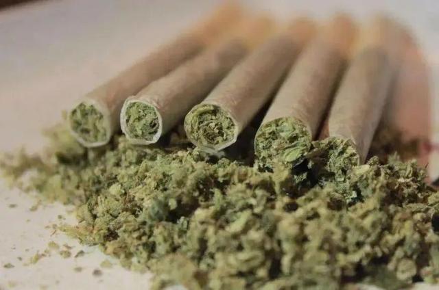 突传消息！中国籍男歌手涉毒被捕！