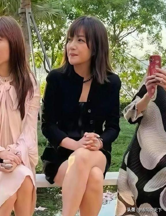 “封杀	”4年后，49岁赵薇财力现状被扒，结果估计和你想得不一样