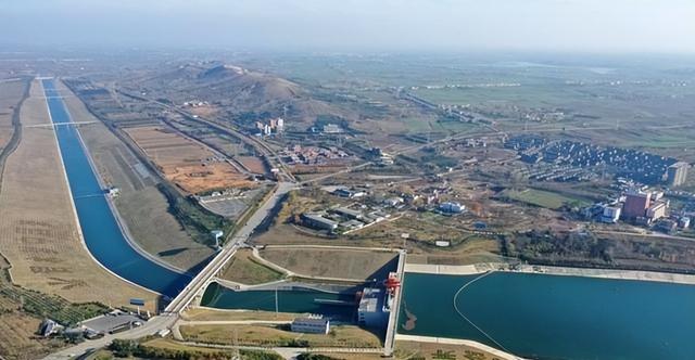 从天上调“水”，耗资2500亿，中国的“空中运河”有多强？