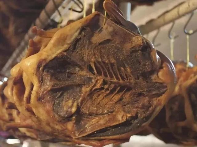 比西昌人少，比昆明更近！高铁直达20℃小众春城，赏花摘果泡温泉！3元草莓吃到撑~