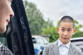 赵文卓13岁儿子去瑞士读书，一年学费90万，学校宿舍2人间显朴素图片