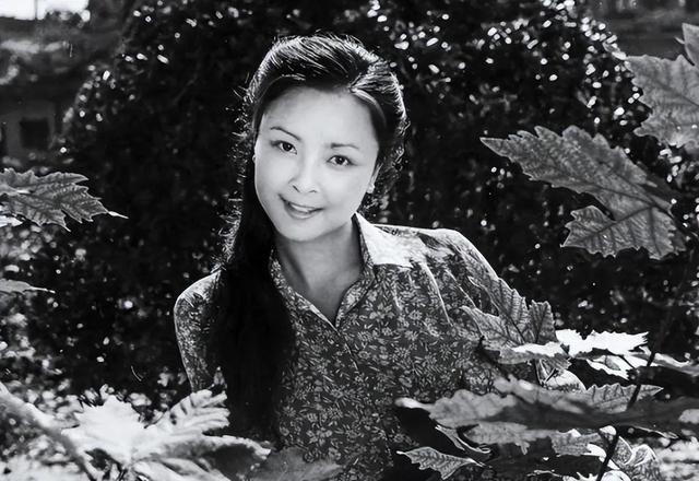回国5天后安详离世！生前花20万美元盖学校，弥留之际包机回中国