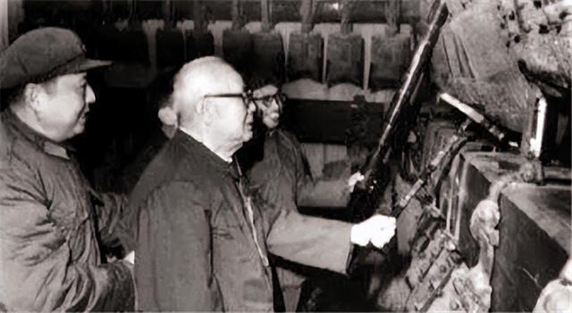 84年叶剑英病危，中央准备追悼会时，钟南山临危受命救回叶帅