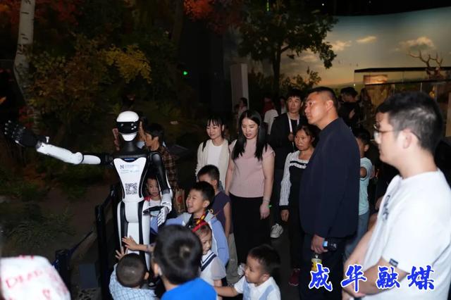 成都自然博物馆上新！孩子们都玩嗨了～| 成华融媒