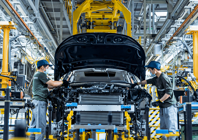 日媒：给中国50年也造不出日本发动机！马斯克：中国车企值得尊重