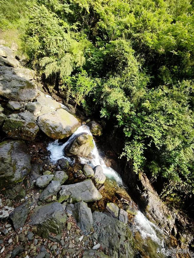 徒步瓦屋山,太艰难了,坚持下来不容易
