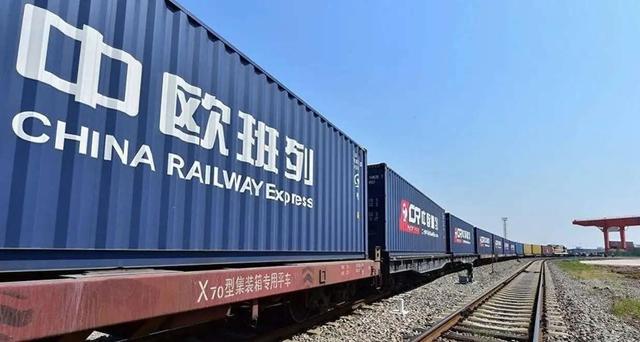 中波双方谈完，波兰当着全球公布重大喜讯，欧盟质疑为何如此好运