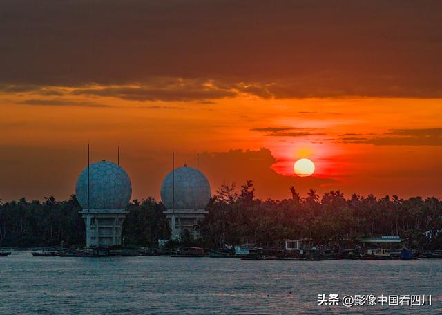 海南文昌：清澜海湾日出美景如画