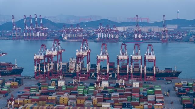 “500% 关税” 吓不倒中国！反手审查美芯片，特朗普这回真急了！