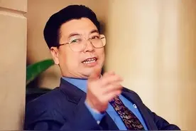 服装大王栽了！曾年入30亿，如今倒欠4个亿，扬言：我不跑路图片