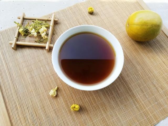 年过65岁要少喝茶水？医生坦言：不想住进病房，这6种茶不要多喝