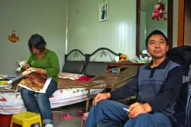 跟拍失独家庭10年，我看到的人间明暗图片