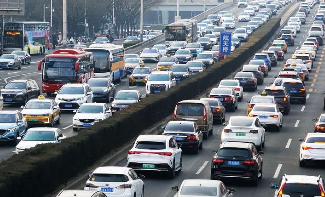 都是十四亿人口，印度每1000人仅34人有车，中国1000人中有多少？