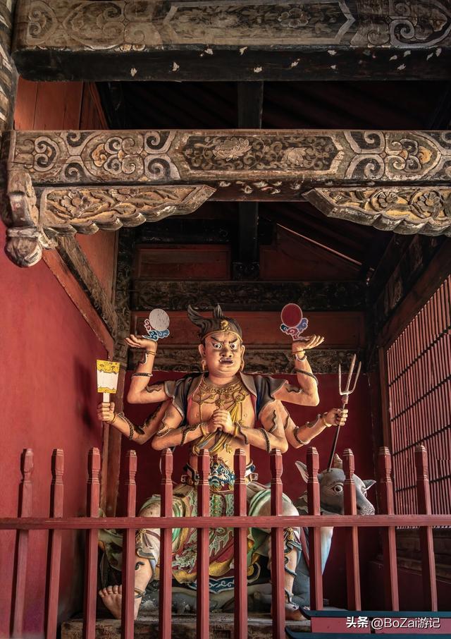 四川深山惊现明代小故宫，龙纹瓦当+楠木巨寺，逾制之谜藏六百年