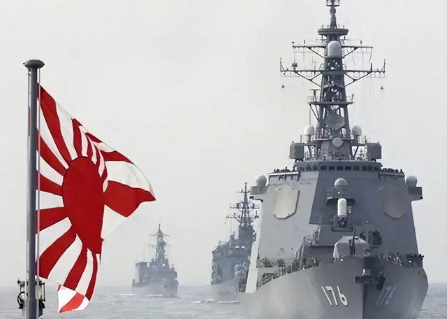 一声不吭造7艘准航母，美国才发现，真正对手已成闷声干大事的它