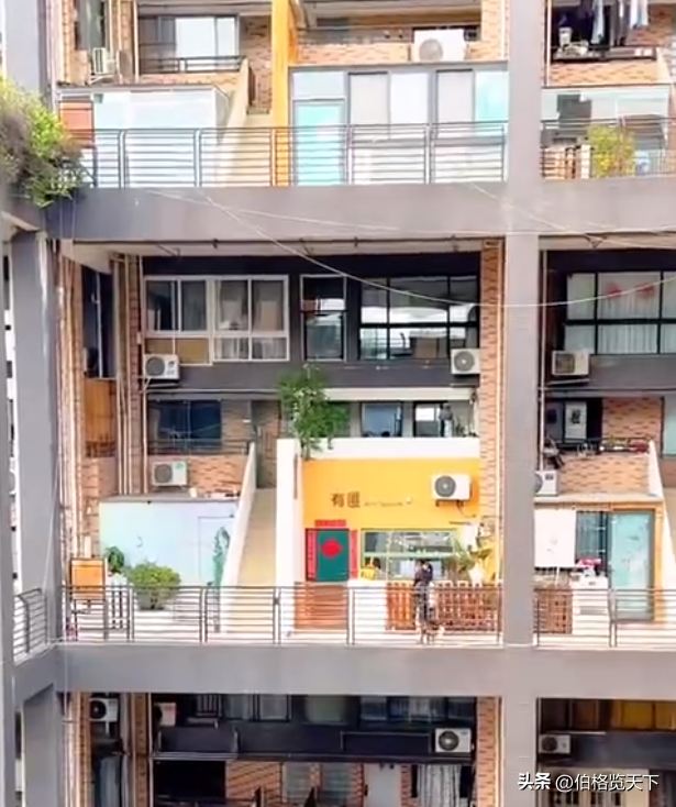 震惊全网的成都魔幻住宅：你童年的芭比豪宅竟然在现实拔地而起？