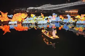 火火火！重庆5万㎡水上新年灯会开启！游玩攻略分享→图片