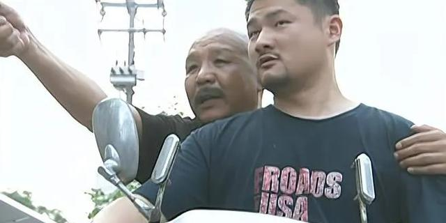 征服中为何丁棍名号大的吓人，你看看他做了什么，刘华强不敢惹他