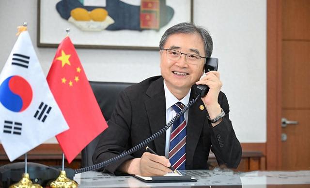 短短两天，中国的两大邻国，一个来到了北京，一个看向了美国