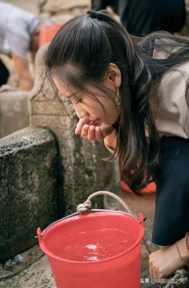 云南建水——千年临安古城 ：中国最后一座活着的古城！