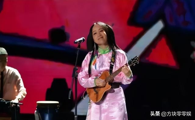 她连上5次春晚，私下却和恩师同居怀孕被骗流产	，今57岁依然单身