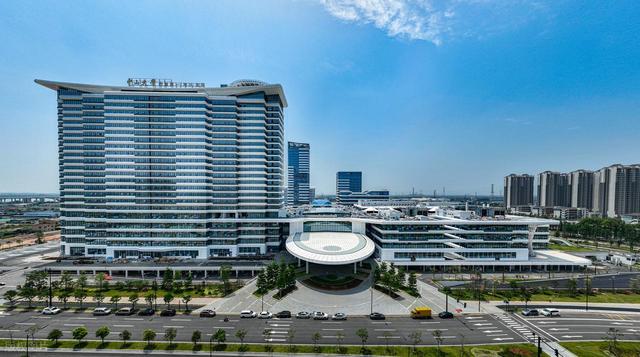 2025年中国百强城市排行榜出炉，杭州凭啥取代广州进入前四名