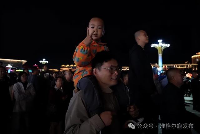 在准格尔相遇：游客的笑脸，是最好的答卷