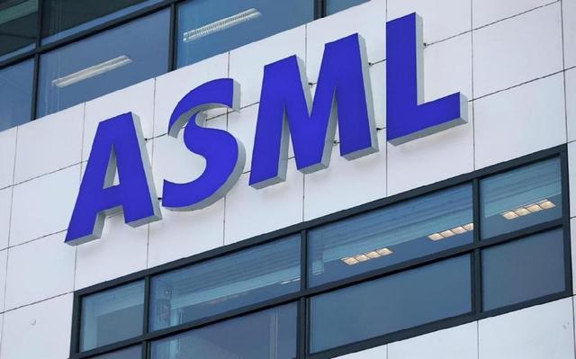 打脸美国禁令，荷兰依旧向中国交付光刻机，外媒：ASML要反水了？