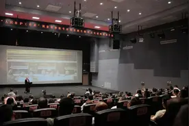 医者仁心映初心——路生梅先进事迹报告会走进绥德图片