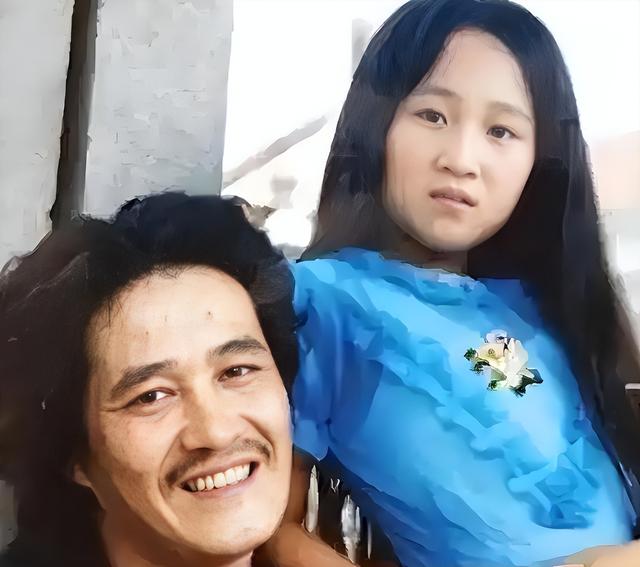 赵本山长子赵铁蛋因病去世	，女儿成网红，上亿家产花落谁家?