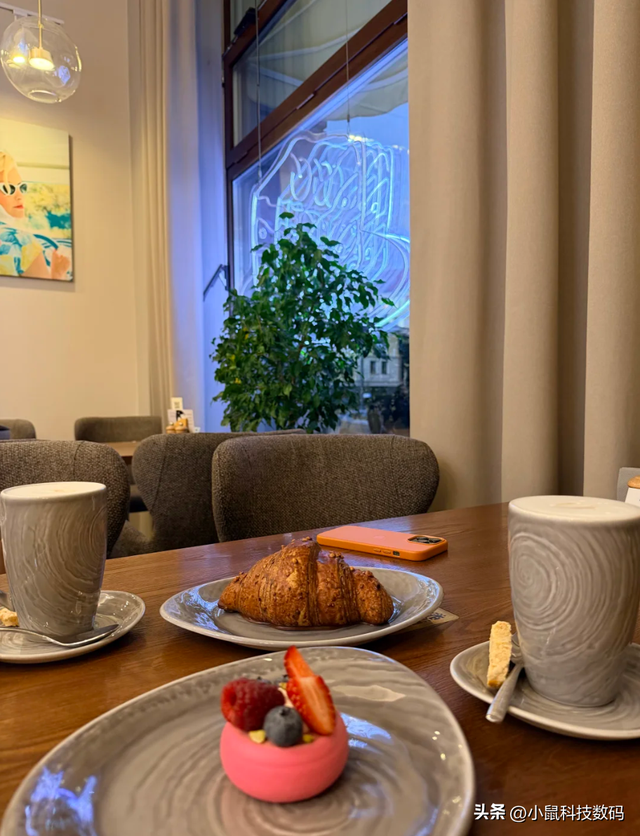 一万块买的新款苹果，用了一个月后，现在感觉值吗？