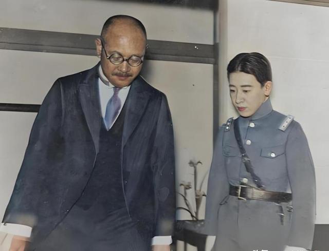 女间谍川岛芳子真实相貌：跟影视中差别太大，图4是玷污她的养父