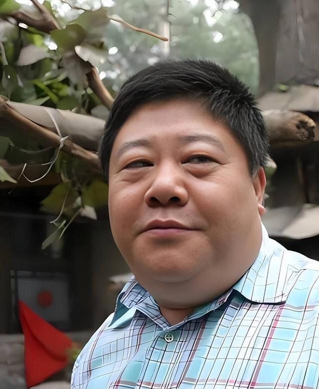 为孝顺父母坚持丁克21年，老人全送走后，53岁的他才愿意生娃