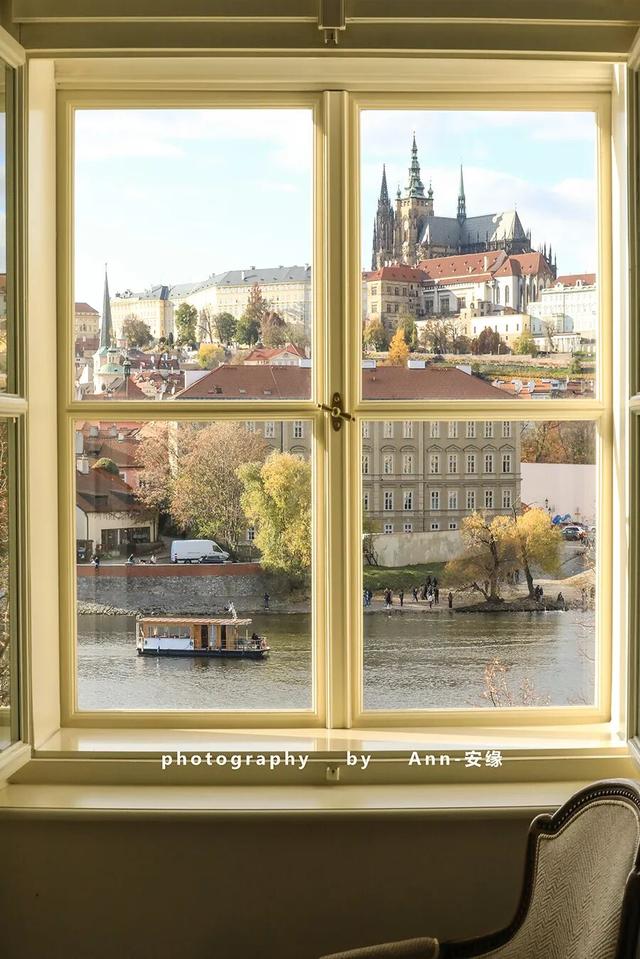 在这个欧洲炼金师都梦想发财的“黄金之城”，能否发现翻身指南？