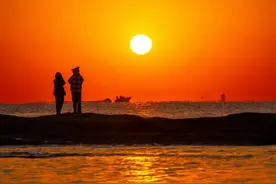 用一种颜色形容日照，你会选……图片