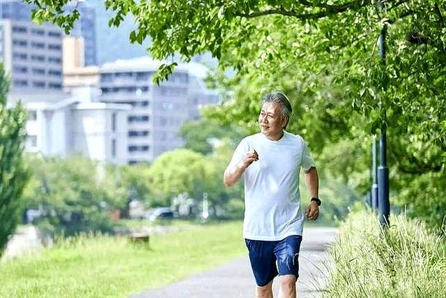“经常运动”是错的？医生直言：过了50岁，尽量保持6个锻炼习惯