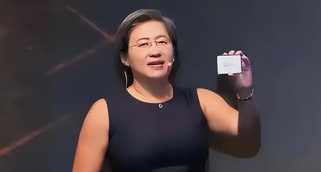 顶着骂名给中国送技术，年薪超四亿的她，为何敢和美国对着干？