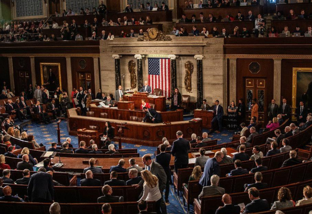 北约历史性一幕发生，77年来首次，德国总理决定：马上带人去中国