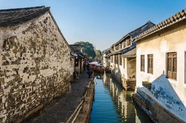 从周庄到剑川:游客为啥逃离热门古镇?商业化的高级玩法找到了