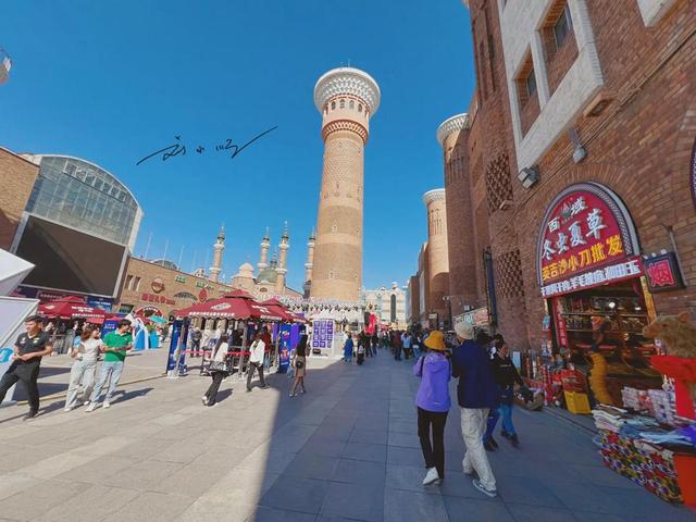 “世界最大巴扎”就在新疆乌鲁木齐？满满西域风情，还是4A级景区