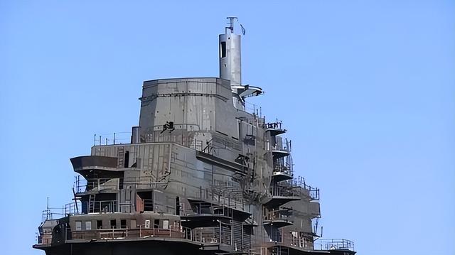 未服役航母早已大面积生锈，中国制造能力遭质疑	，专家：另有原因