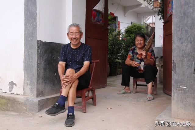 两性关系：65岁女人大实话，男人过了70岁	，只剩下一个“用处”