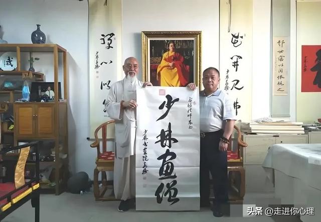 释永信塌房后，家人藏不住了！大哥开武校，二哥住豪宅，四弟出家