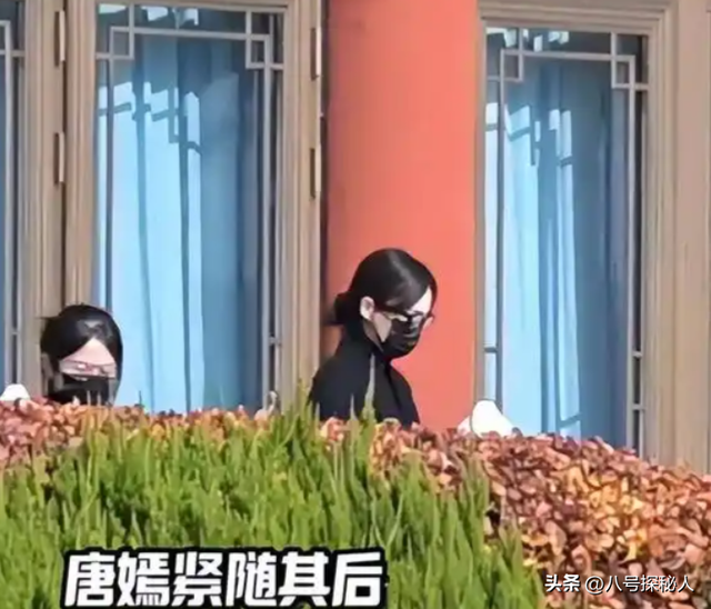 婚变传闻后	，罗晋携任素汐与母亲去祈福，撕碎了唐嫣最后一丝体