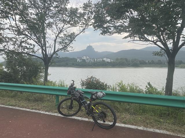 宝藏线路：国庆骑游含山和县六衖石头部落褒禅山鸡笼山香泉湖