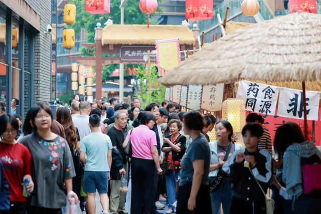 155.69万人次，9.85亿元！彭州超级黄金周交出Plus成绩单