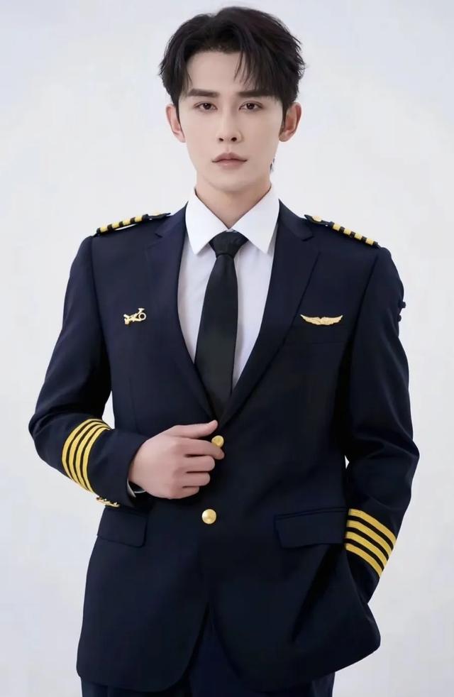 短剧圈最权威的八大美男子，他们颜值逆天，眉眼犹如星辰大海 帅爆